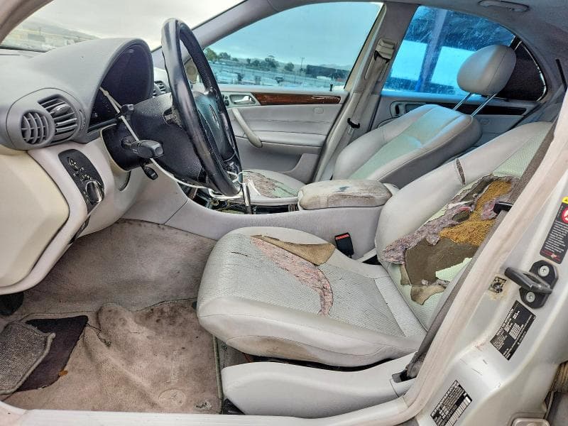 2003 MERCEDES-BENZ C 240