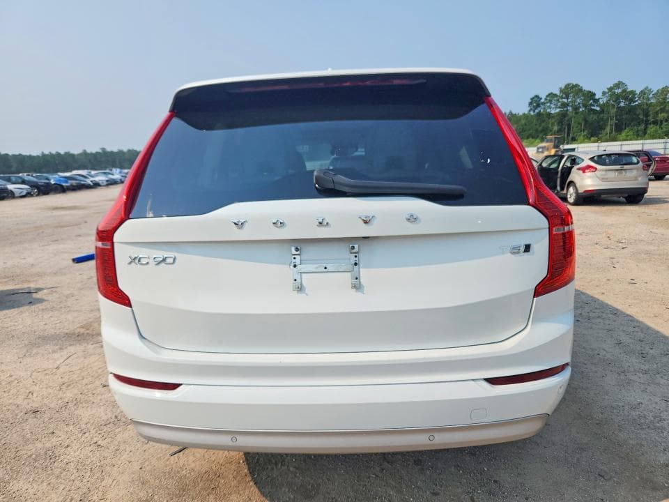 2022 VOLVO XC90 T5 MOMENTUM
