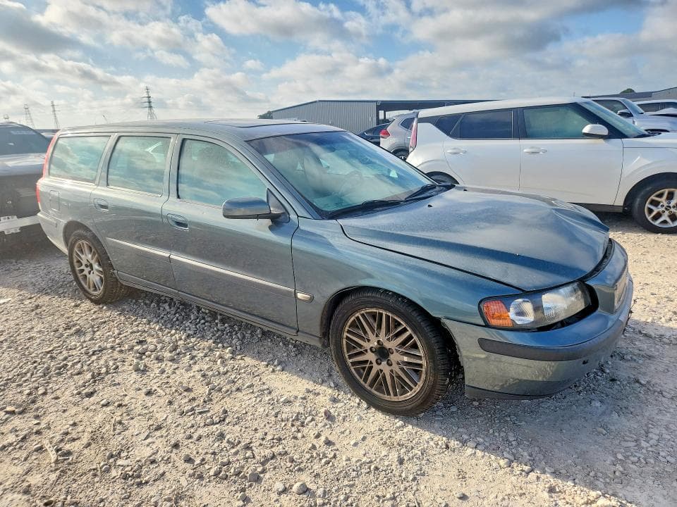 2004 VOLVO V70 FWD