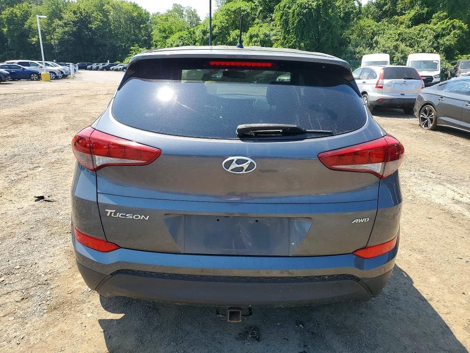 2018 HYUNDAI TUCSON SE