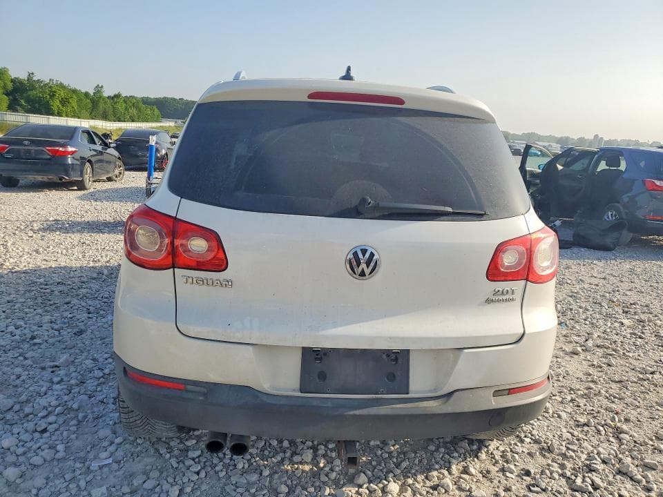 2009 VOLKSWAGEN TIGUAN S