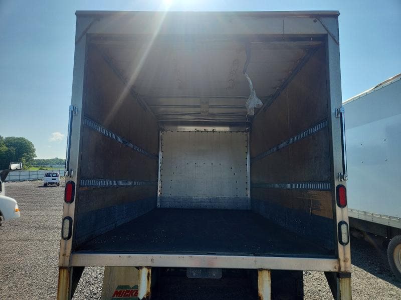 2015 CHEVROLET EXPRESS BOX TRUCK
