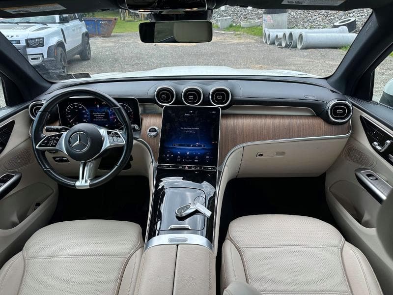 2024 MERCEDES-BENZ GLC 300
