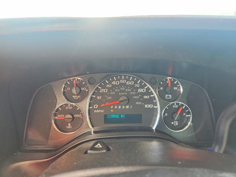 2015 CHEVROLET EXPRESS BOX TRUCK