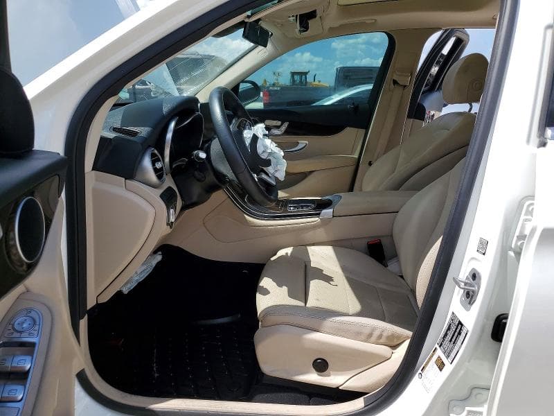 2022 MERCEDES-BENZ GLC 300