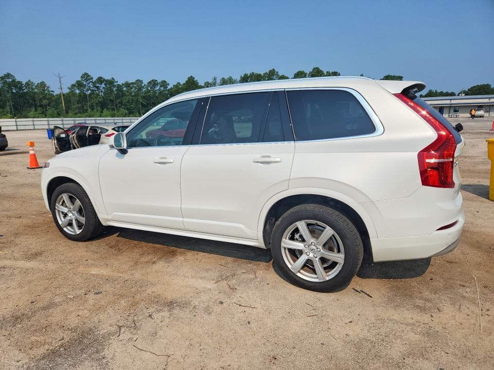 2022 VOLVO XC90 T5 MOMENTUM