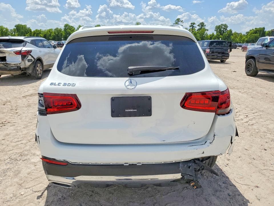 2022 MERCEDES-BENZ GLC 300