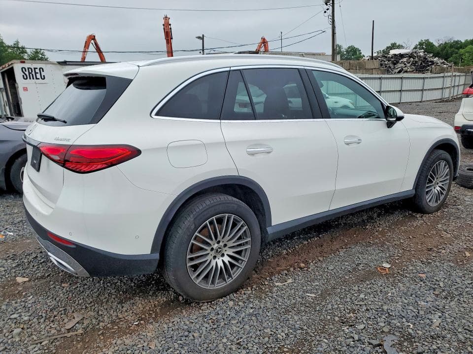 2025 MERCEDES-BENZ GLC 300 4MATIC
