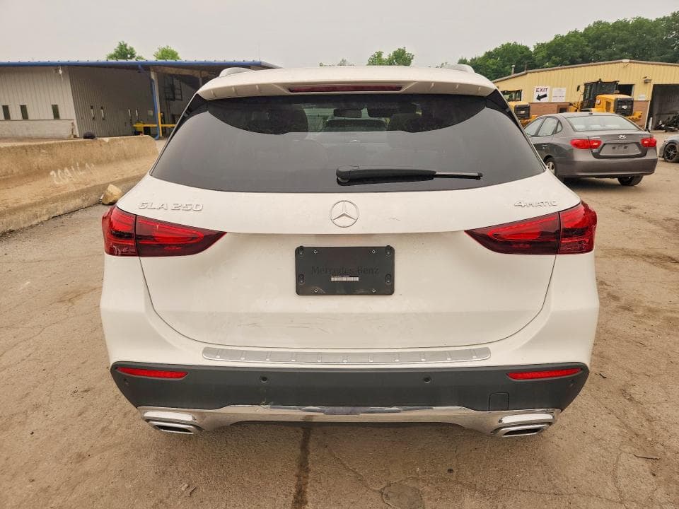 2026 MERCEDES-BENZ GLA 250 4MATIC