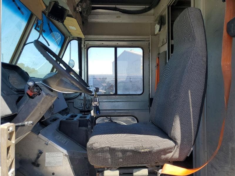 2021 FREIGHTLINER CHASSIS M LINE WALK-IN VAN