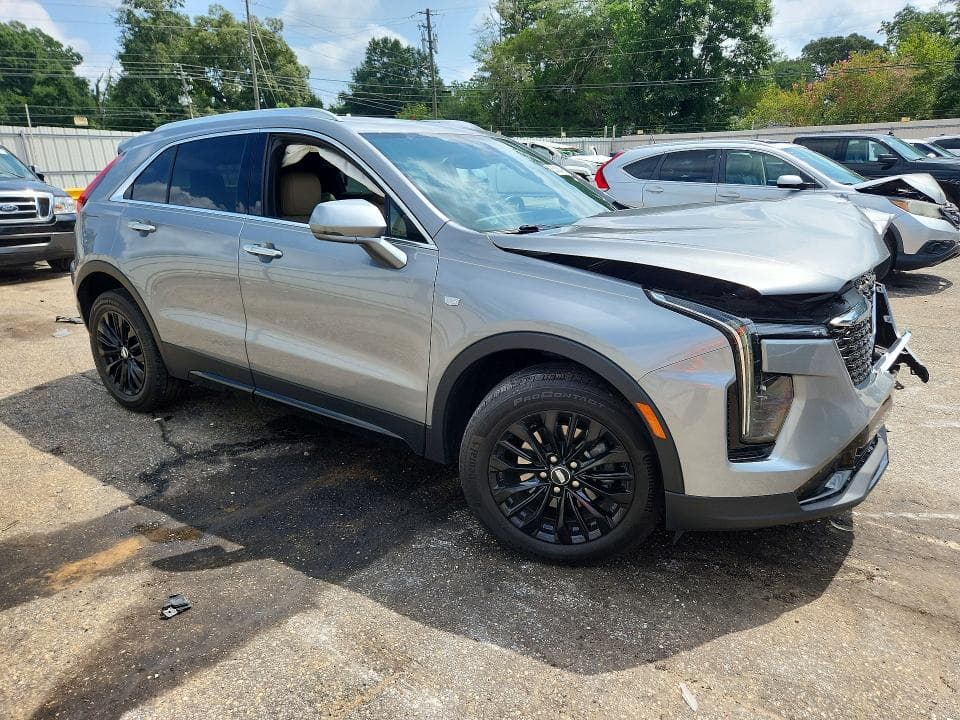 2024 CADILLAC XT4 PREMIUM LUXURY