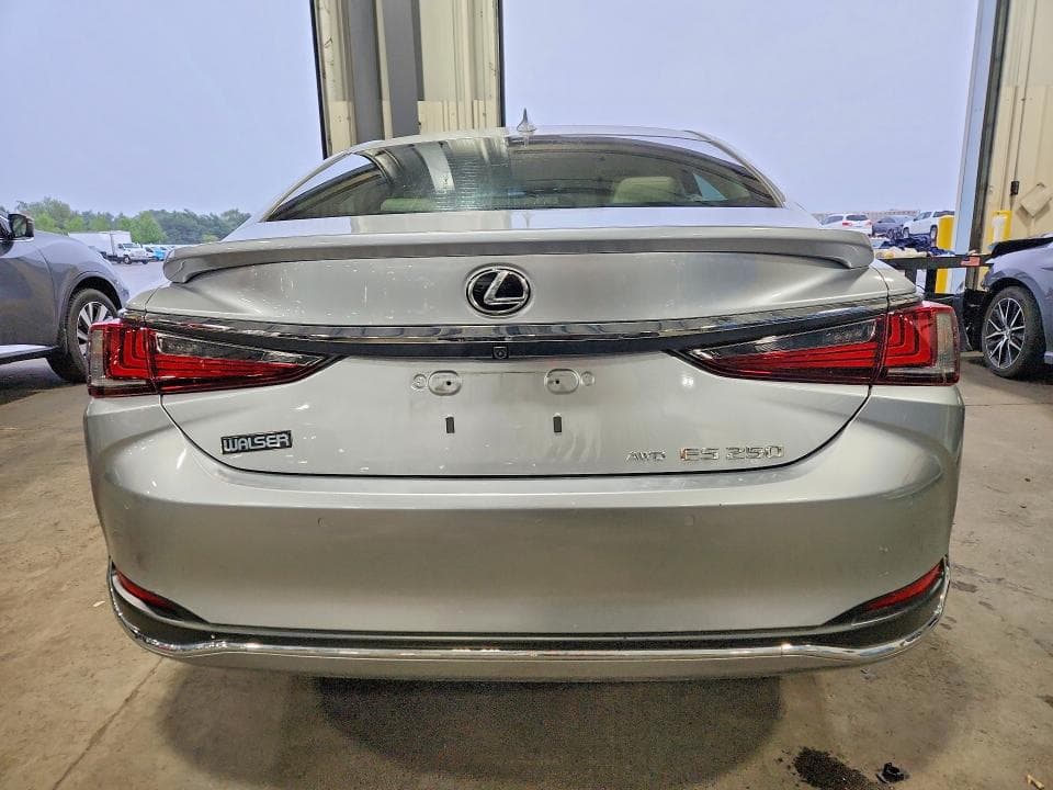 2022 LEXUS ES 250 BASE