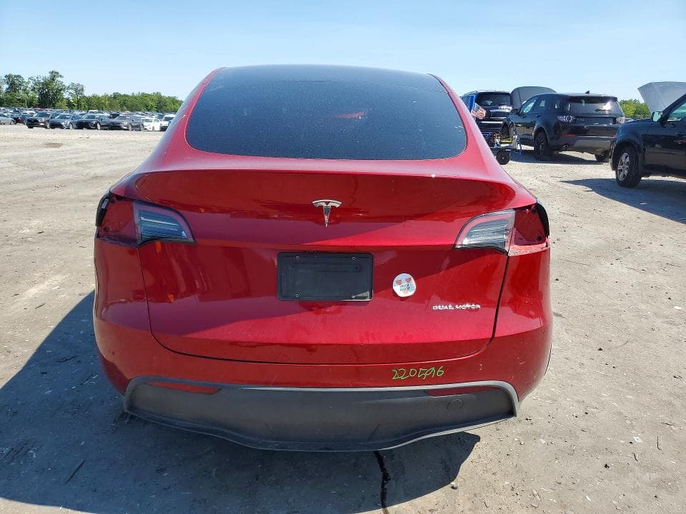 2024 TESLA MODEL Y