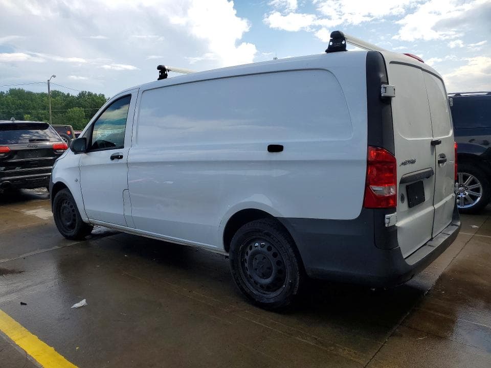 2017 MERCEDES-BENZ METRIS