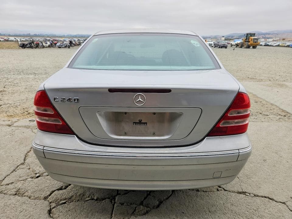 2003 MERCEDES-BENZ C 240