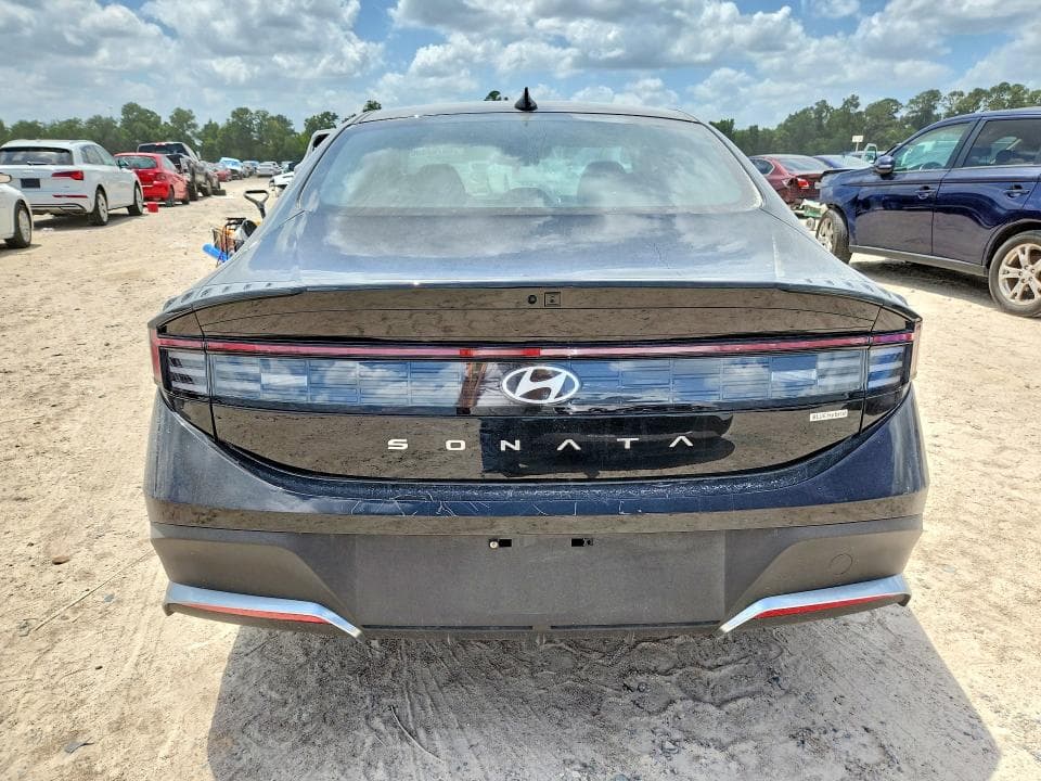 2026 HYUNDAI SONATA HYBRID BLUE
