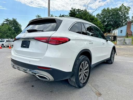 2024 MERCEDES-BENZ GLC 300