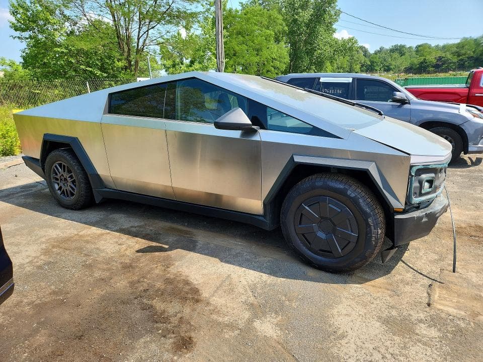 2026 TESLA CYBERTRUCK