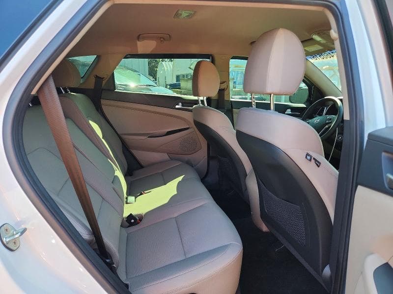 2020 HYUNDAI TUCSON SE