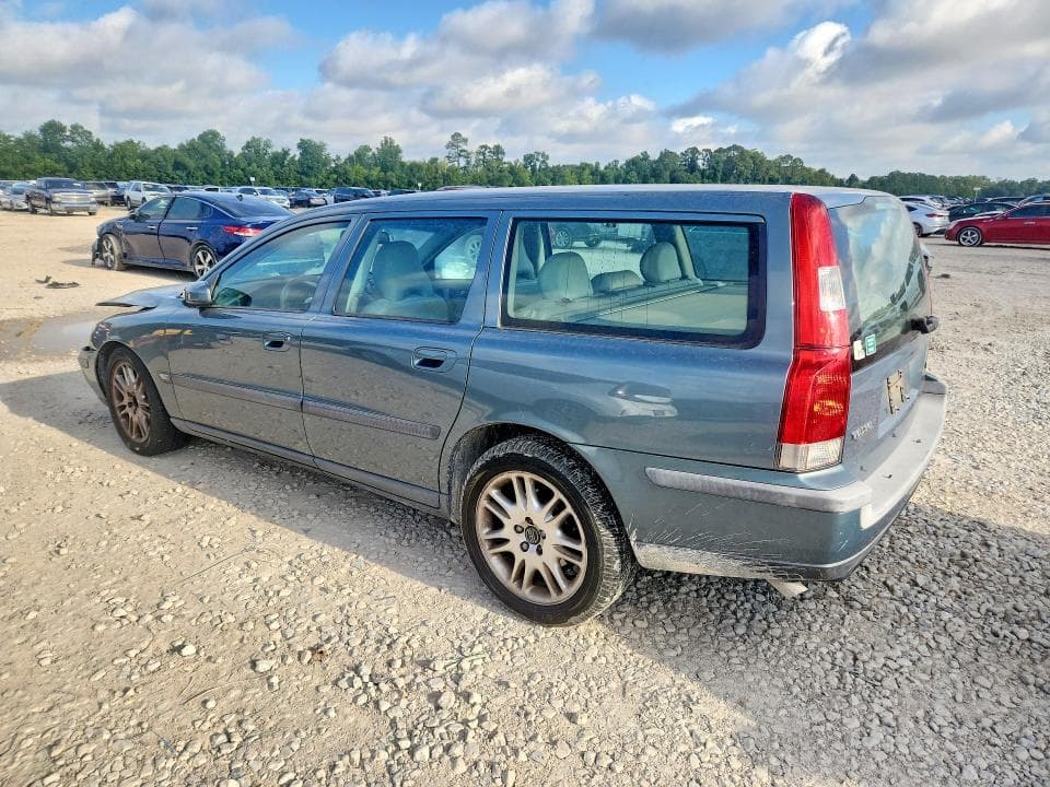2004 VOLVO V70 FWD