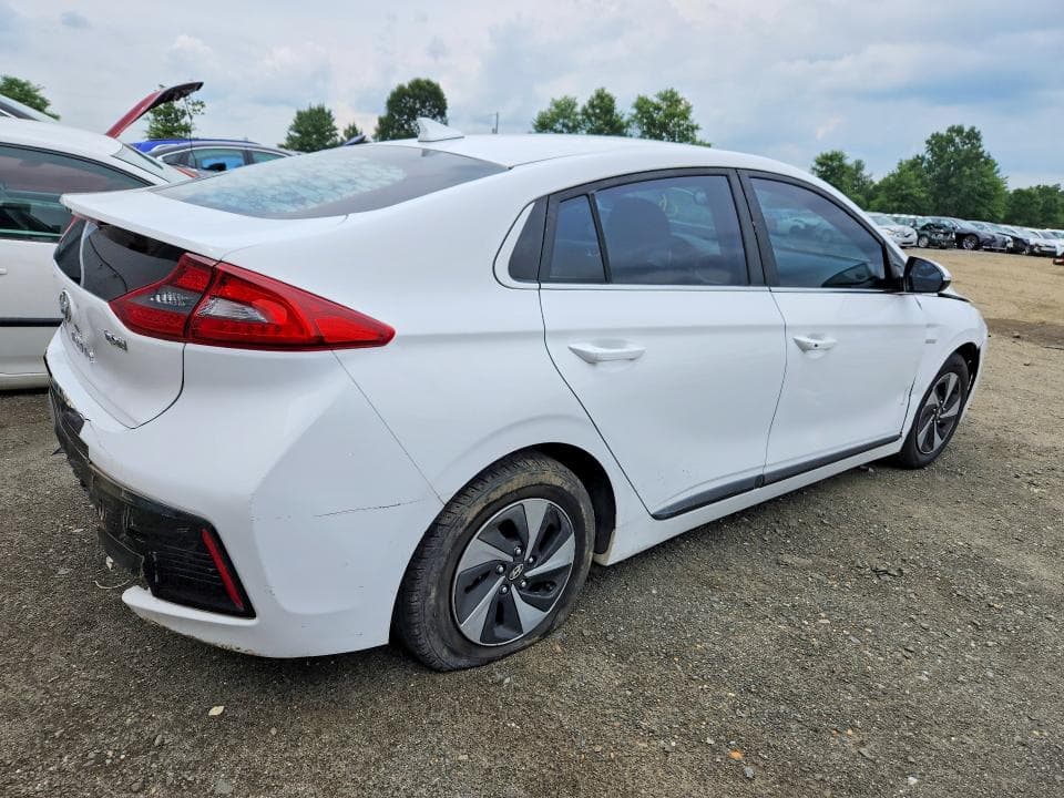 2017 HYUNDAI IONIQ SEL
