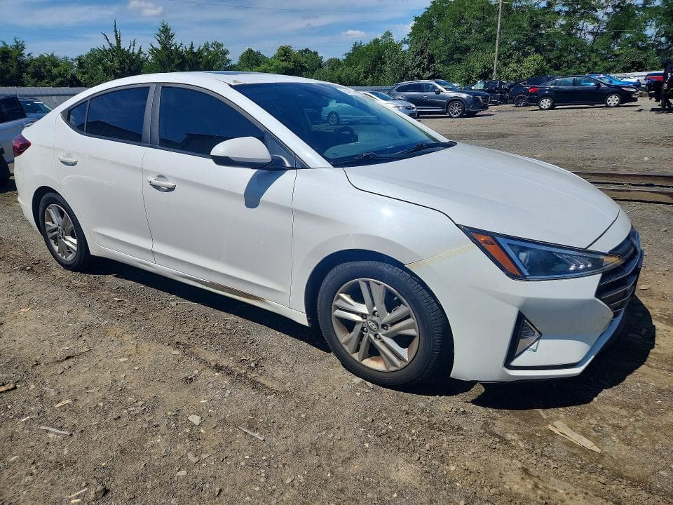 2019 HYUNDAI ELANTRA SE