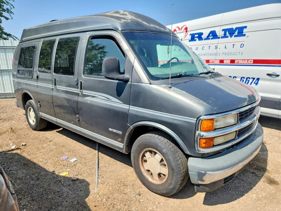 1999 CHEVROLET EXPRESS G1500 LT