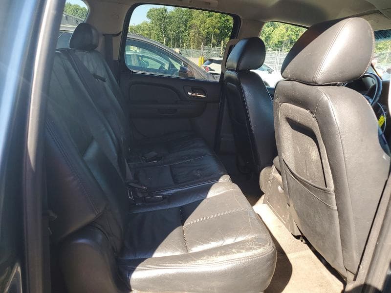 2010 CHEVROLET SUBURBAN K1500 LS