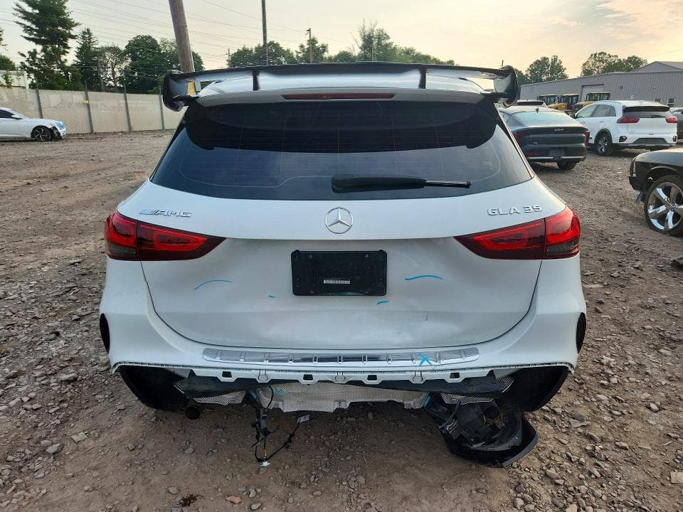2021 MERCEDES-BENZ GLA 35 AMG