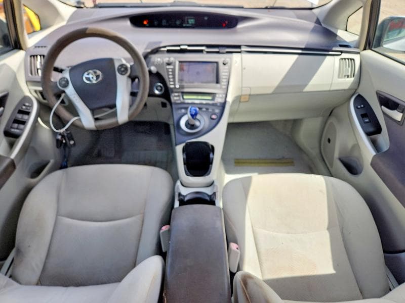 2010 TOYOTA PRIUS III