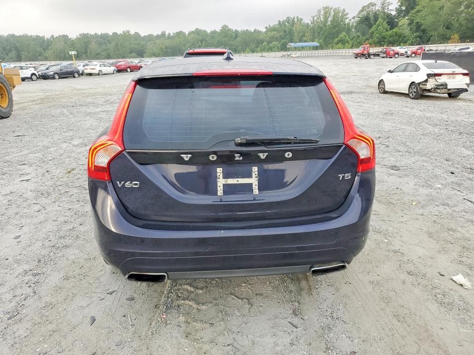 2017 VOLVO V60 T5