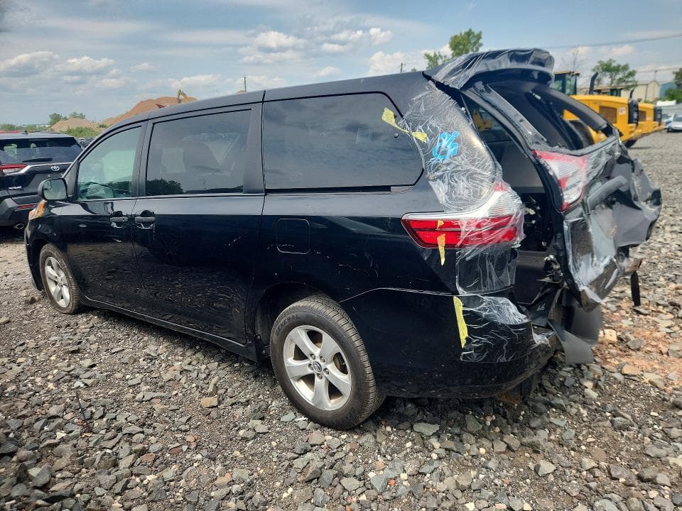 2020 TOYOTA SIENNA L