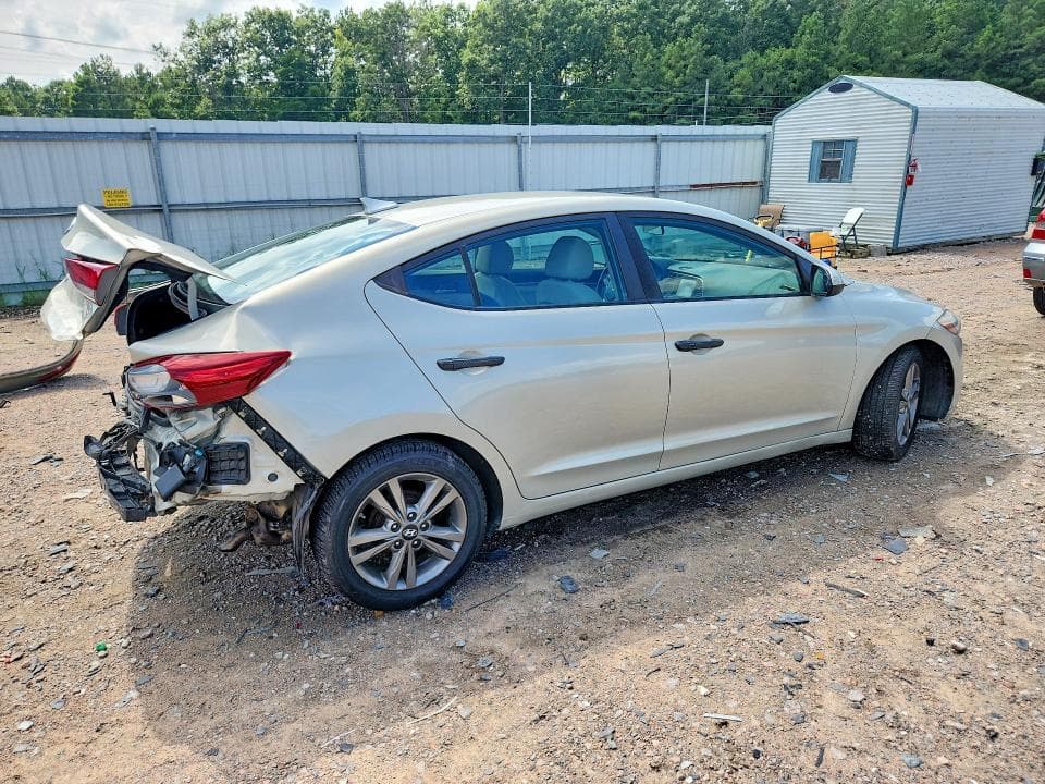 2017 HYUNDAI ELANTRA SE