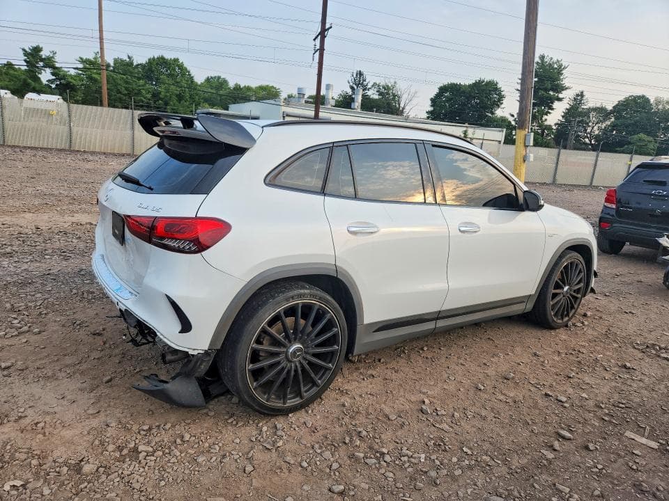 2021 MERCEDES-BENZ GLA 35 AMG