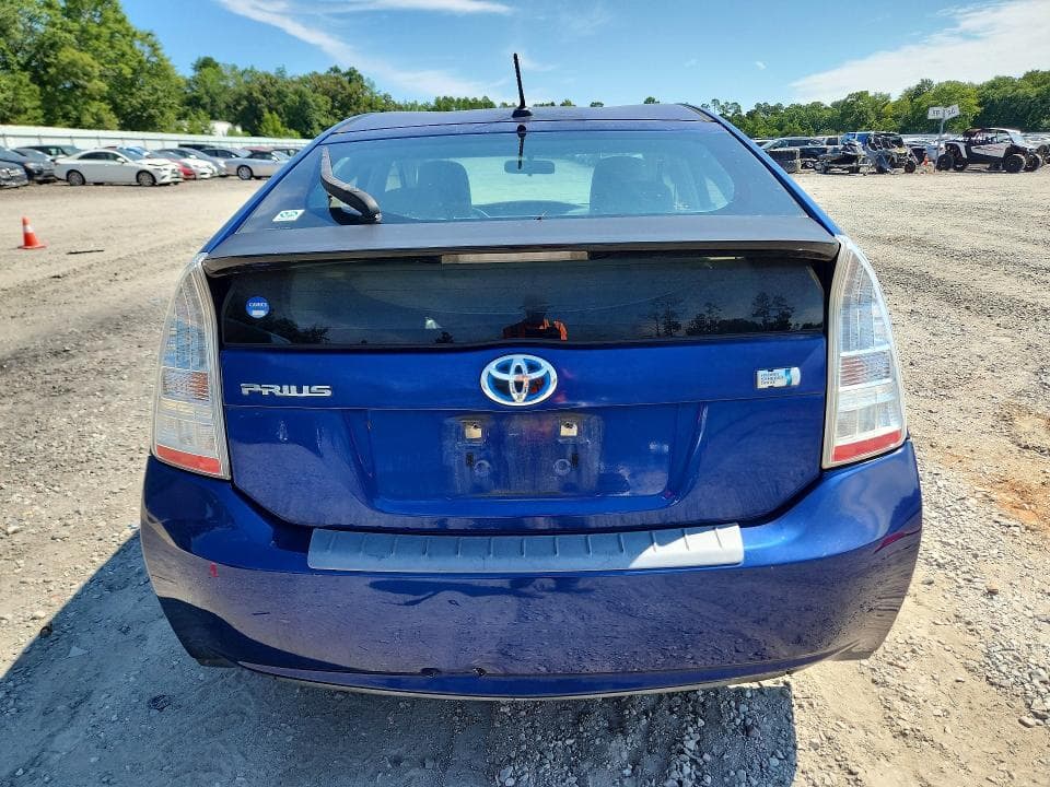 2010 TOYOTA PRIUS III
