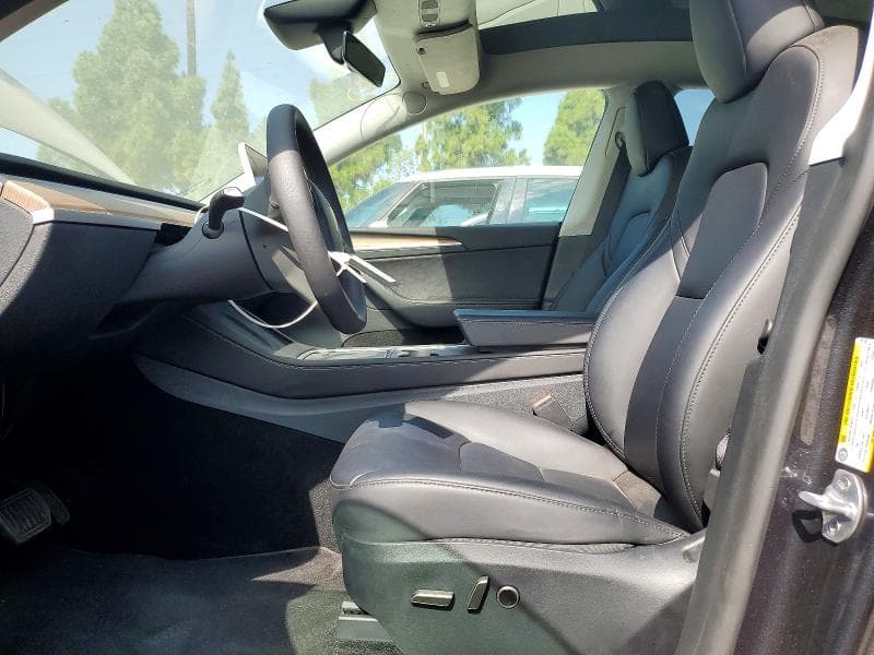 2025 TESLA MODEL Y