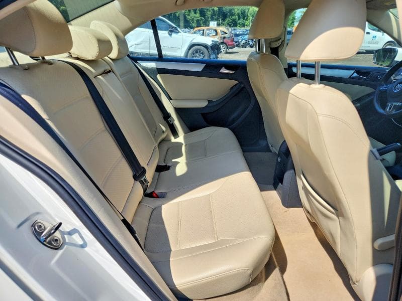 2013 VOLKSWAGEN JETTA SE
