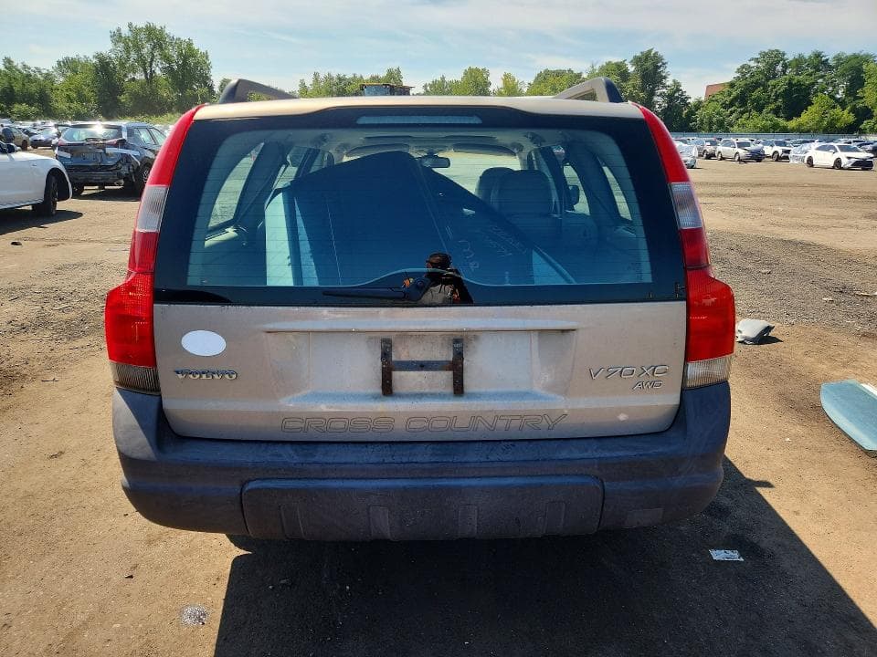 2001 VOLVO V70 XC