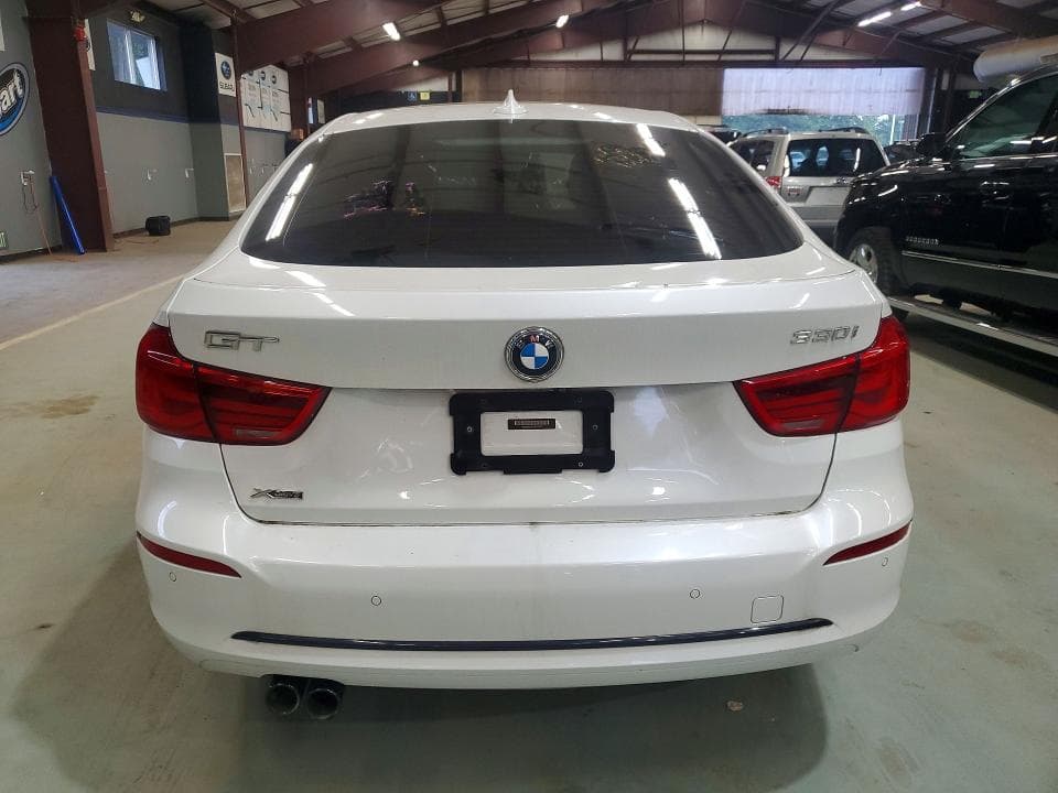 2018 BMW 330 XIGT