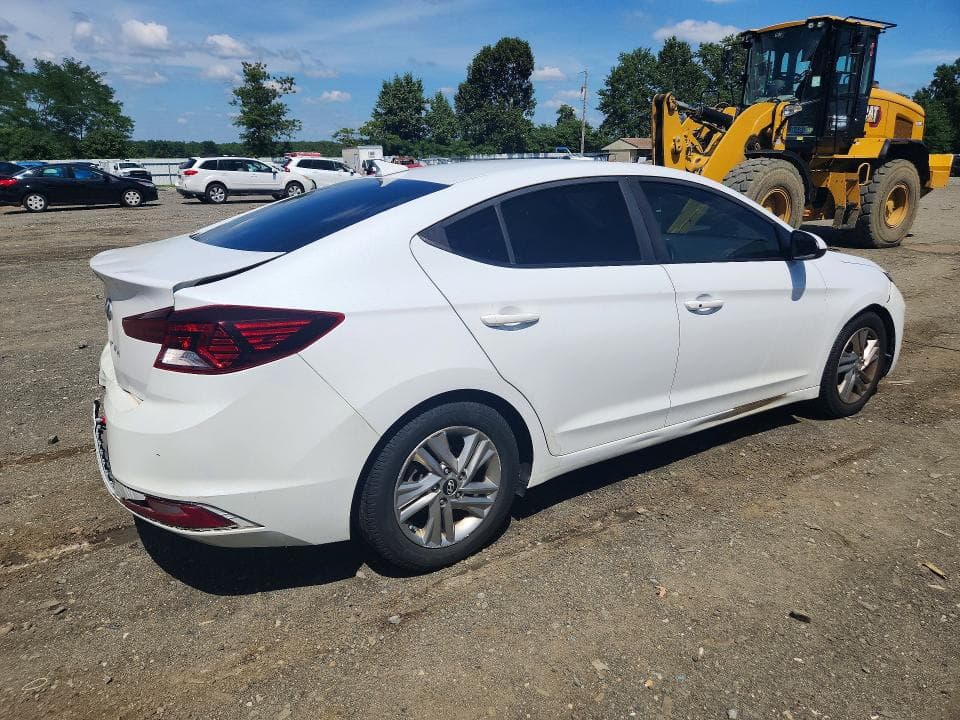 2019 HYUNDAI ELANTRA SE