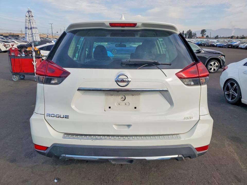 2018 NISSAN ROGUE S