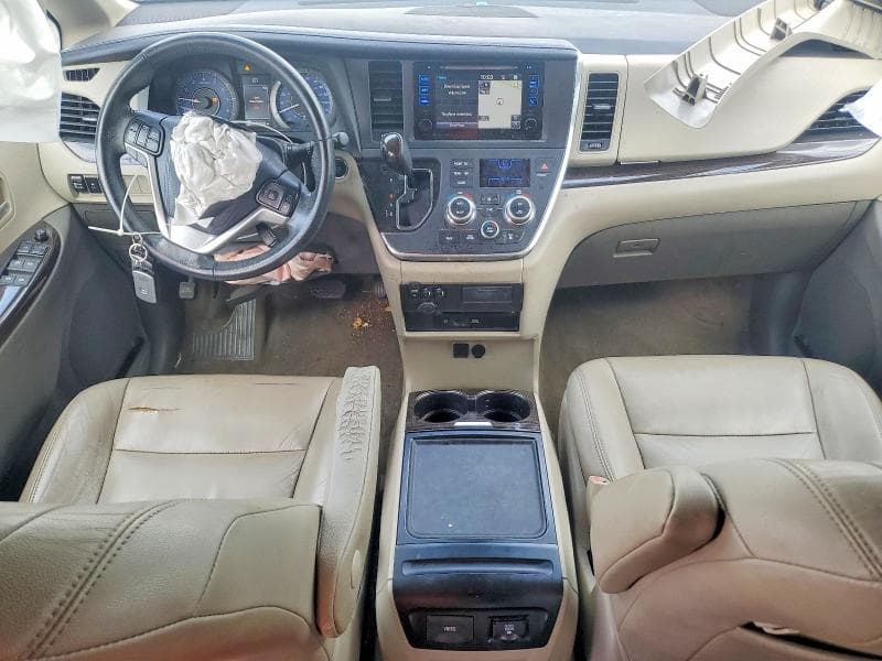 2017 TOYOTA SIENNA XLE PREMIUM 8-PASSENGER