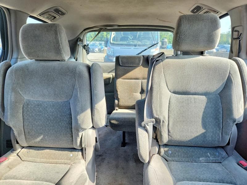 2005 TOYOTA SIENNA CE 7 PASSENGER