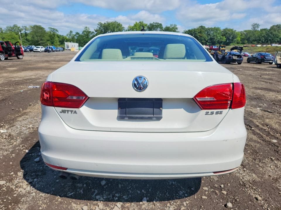 2013 VOLKSWAGEN JETTA SE