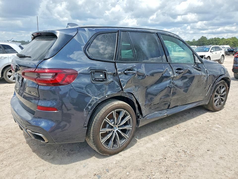 2022 BMW X5 M50I