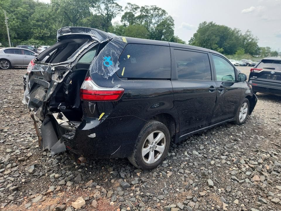 2020 TOYOTA SIENNA L