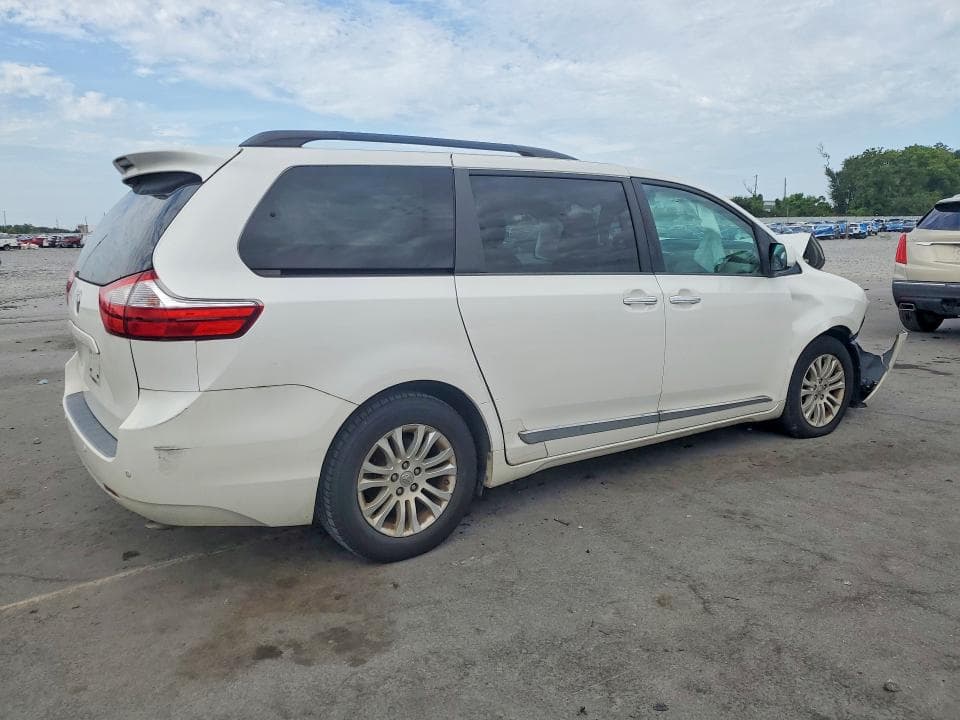 2017 TOYOTA SIENNA XLE PREMIUM 8-PASSENGER