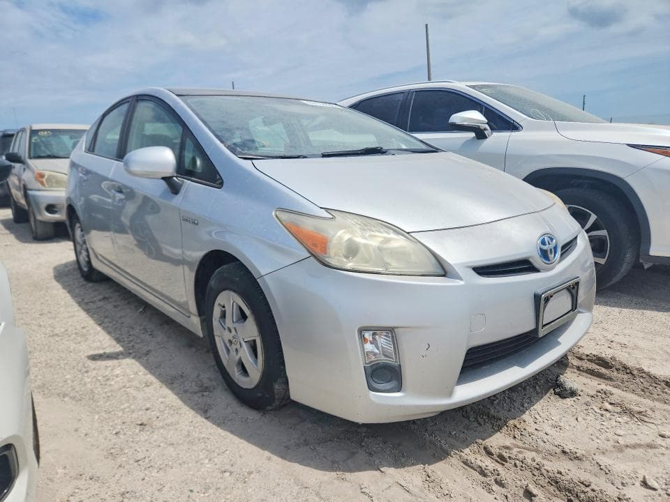 2010 TOYOTA PRIUS III