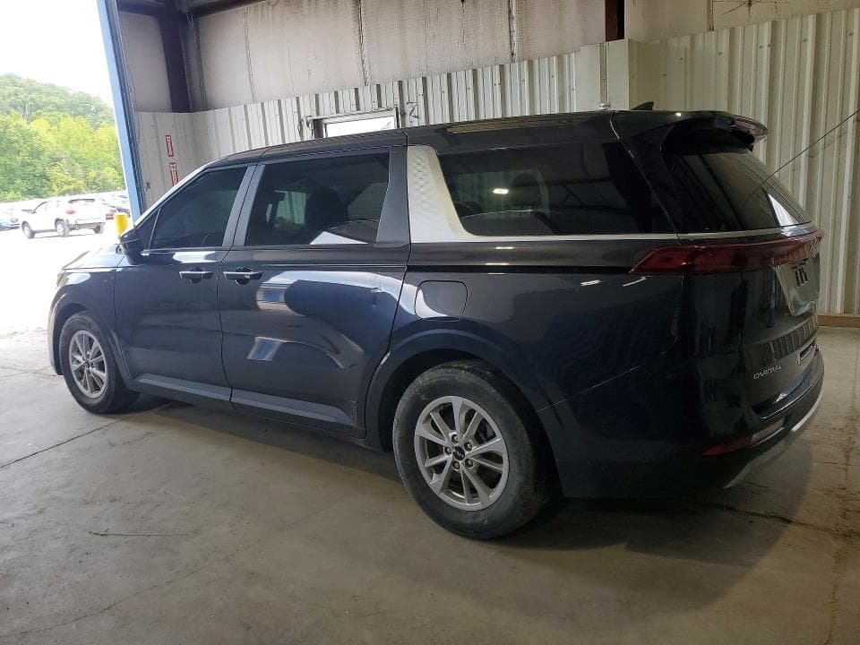 2023 KIA CARNIVAL LX