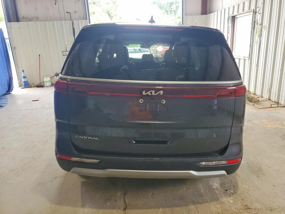 2023 KIA CARNIVAL LX